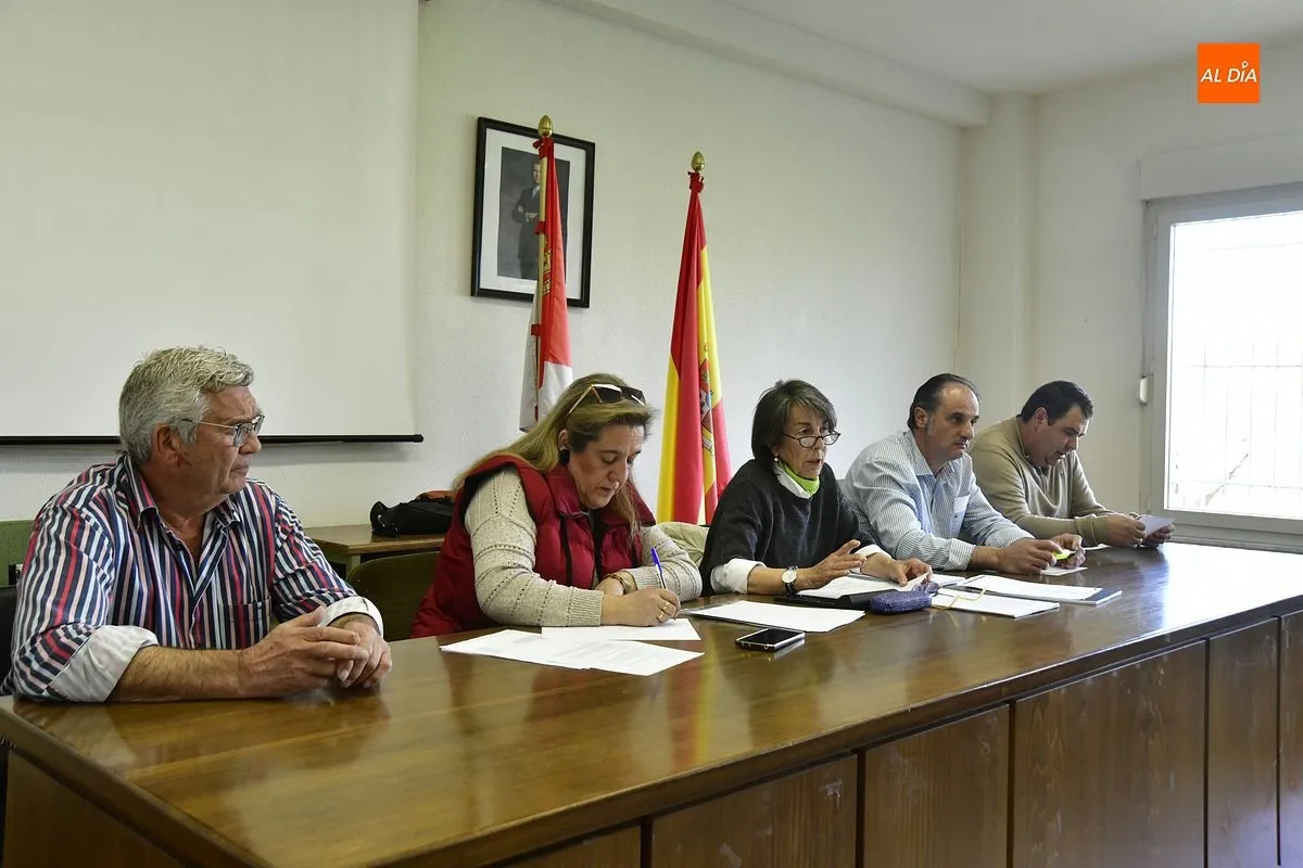 Foto 2 - Los regantes del &Aacute;gueda fijan la cuota anual y anuncian sanciones por no limpiar acequias