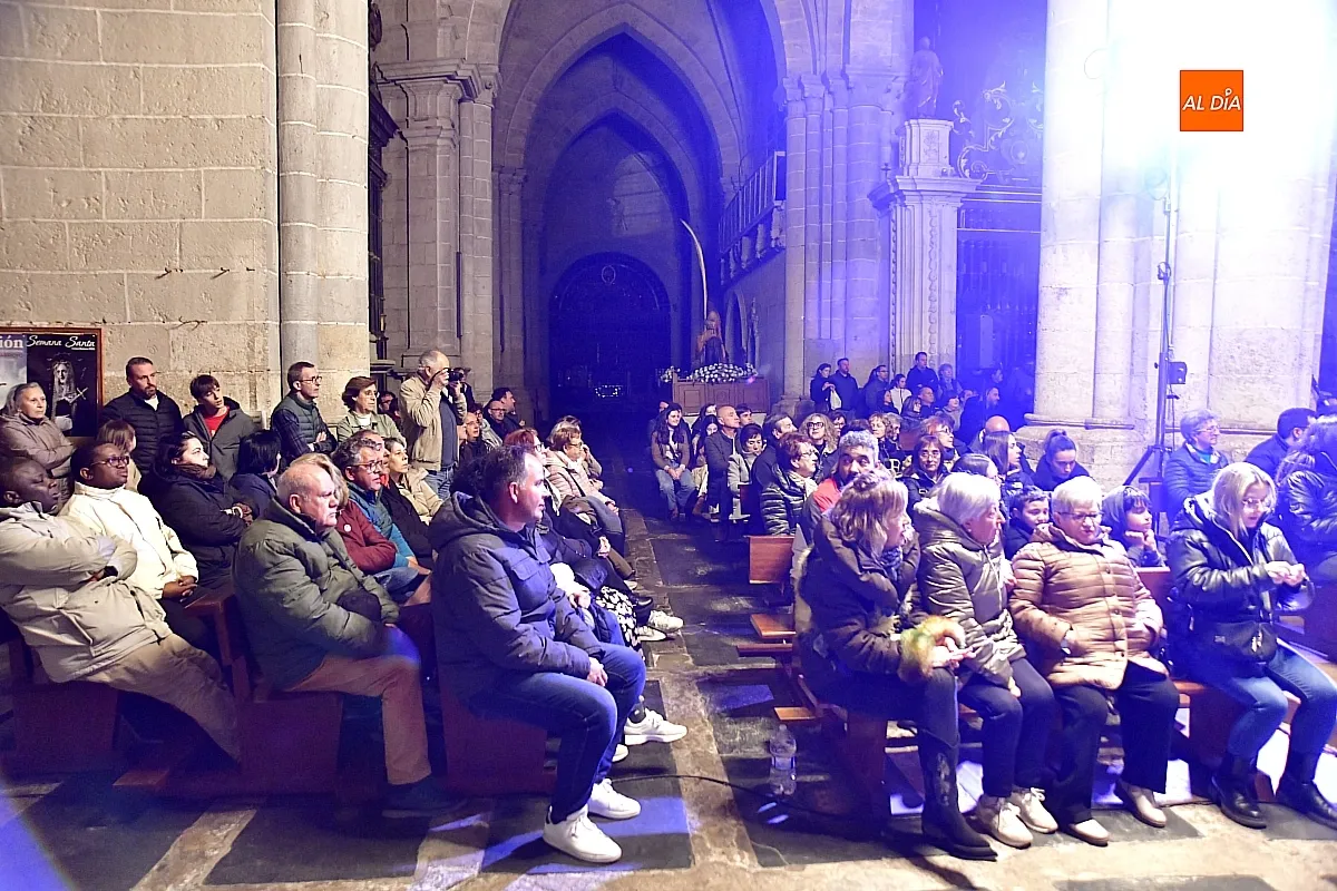 Representación grupo El Manantial Pasión en Catedral Ciudad Rodrigo