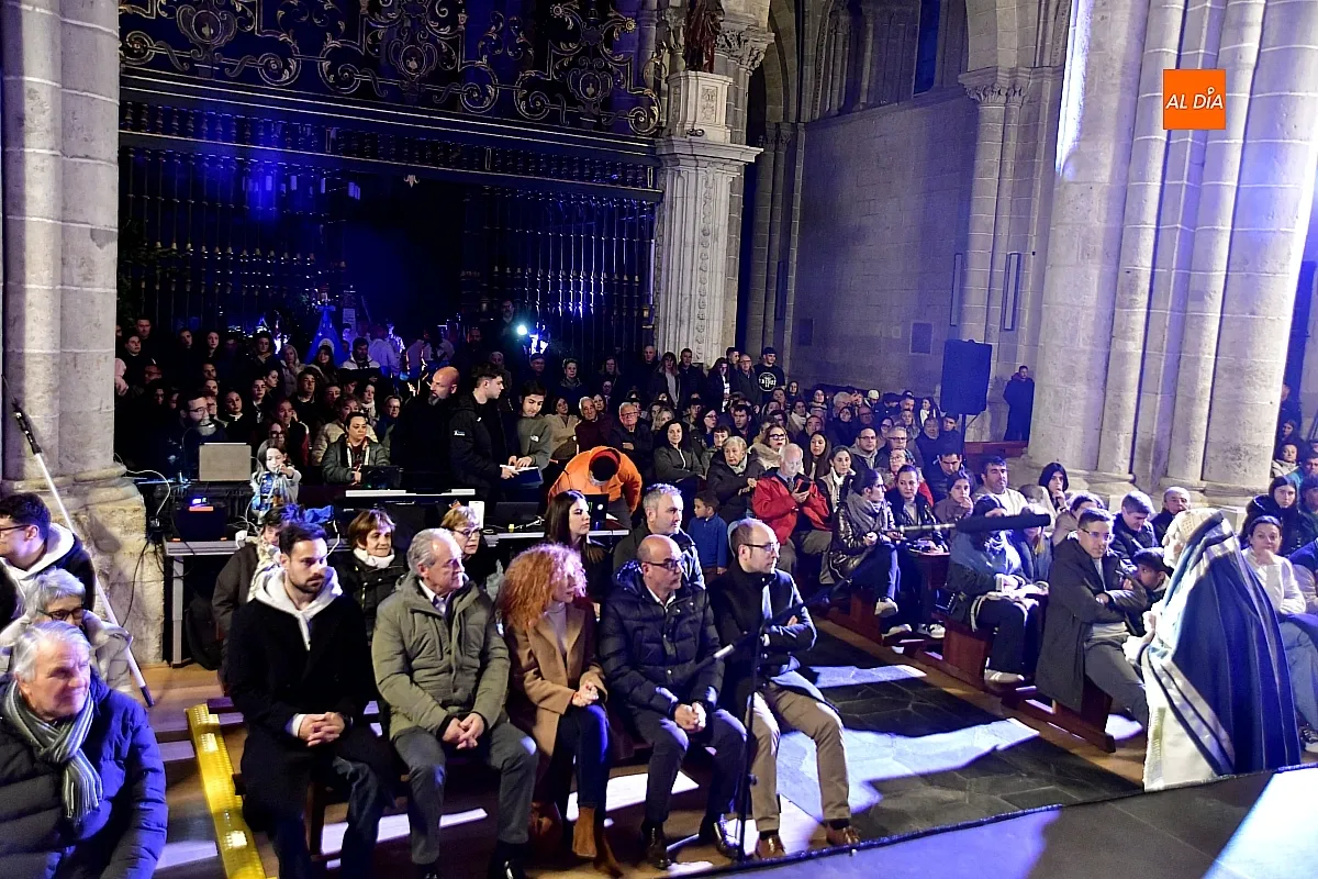 Representación grupo El Manantial Pasión en Catedral Ciudad Rodrigo
