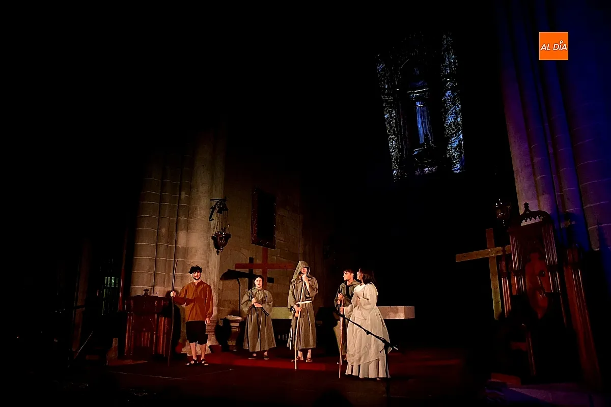 Representación grupo El Manantial Pasión en Catedral Ciudad Rodrigo