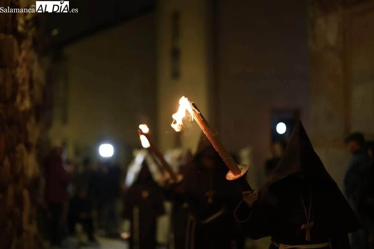 El Cristo de la Humildad deslumbra en Salamanca en su décimo aniversario | FOTOS: David Sañudo