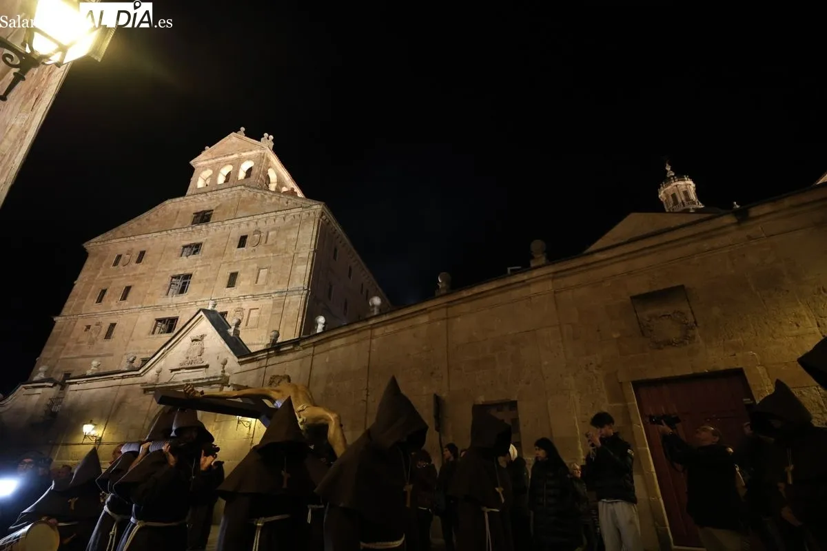 El Cristo de la Humildad deslumbra en Salamanca en su décimo aniversario | FOTOS: David Sañudo