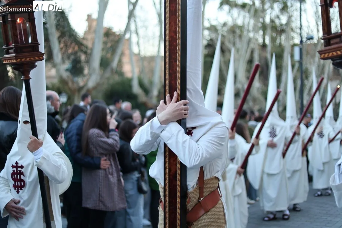 Emoción en el regreso del Jesús de la Redención a las calles de Salamanca | FOTOS: David Sañudo 