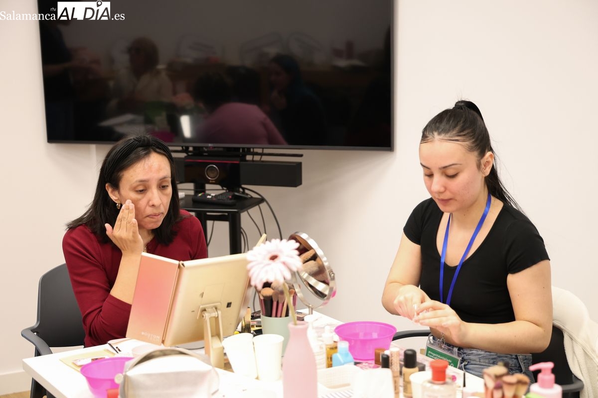 Talleres de estética para pacientes de AECC en Salamanca