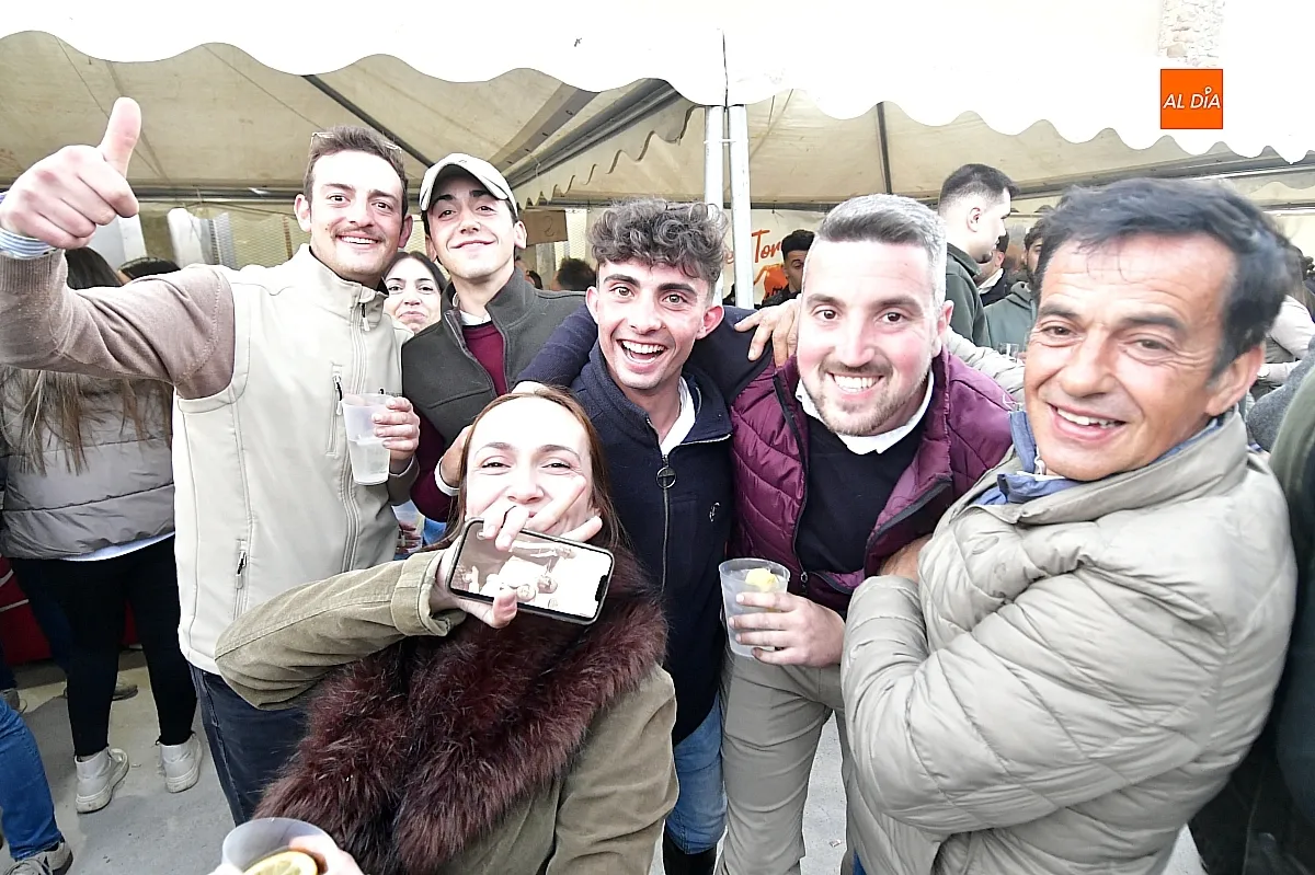 Tardeo fiestas Conejera