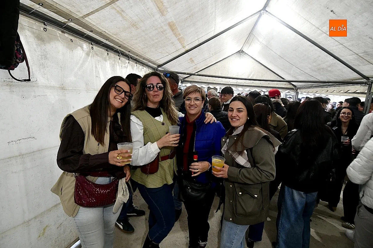 Tardeo fiestas Conejera