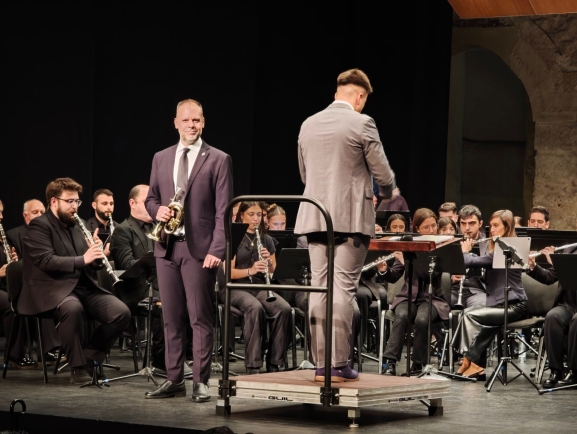 Éxito de Dani de Baza y la Banda de Villamayor en el Liceo