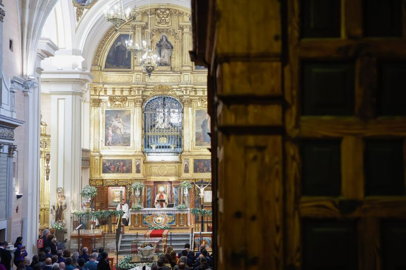 Misa de la Anunciación en la basílica de Alba de Tormes