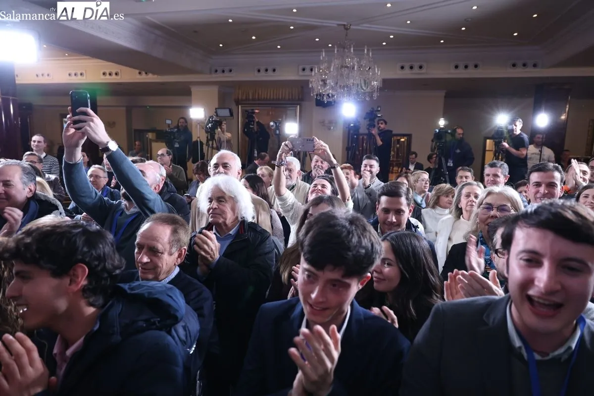 Celebración del triunfo de Mañueco y el PP en las elecciones de CyL. Foto de David Sañudo