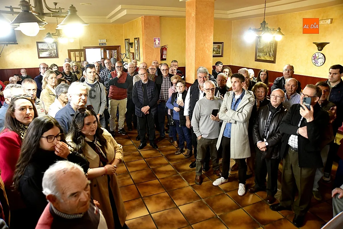 Alcaldes y militantes socialistas de la comarca de Ciudad Rodrigo arropan a Adrián Barbón en un acto de cierre de campaña