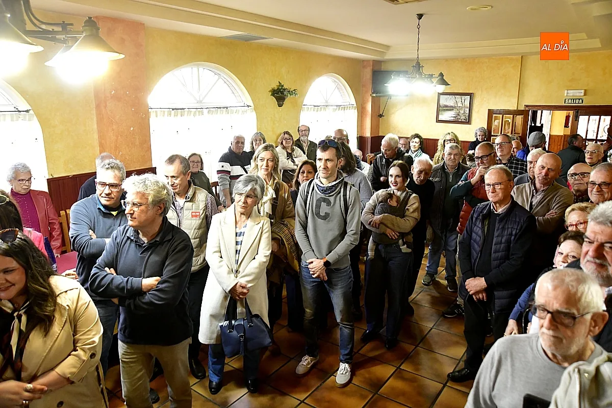 Alcaldes y militantes socialistas de la comarca de Ciudad Rodrigo arropan a Adrián Barbón en un acto de cierre de campaña