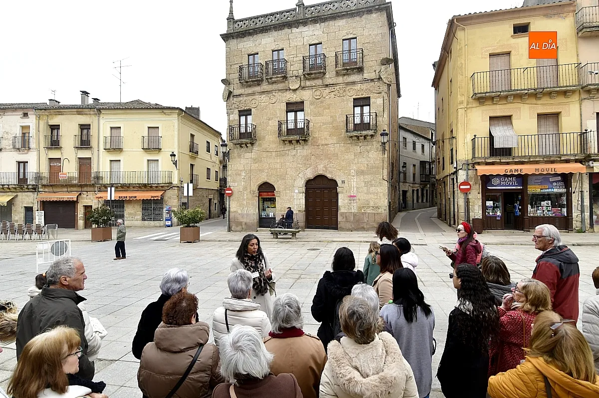 Teatro y visita monumental guiada, actividades del 8M