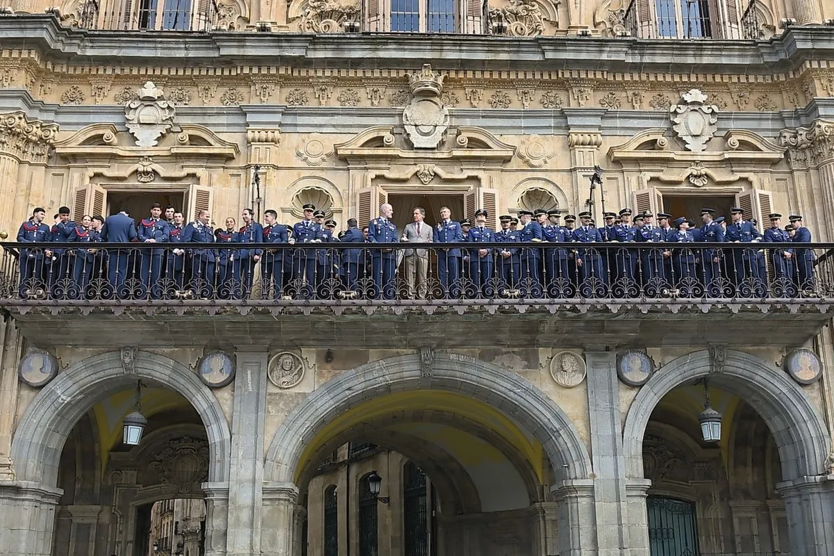 Foto 3 - Garc&iacute;a Carbayo nombra Hu&eacute;spedes Distinguidos a 76 alumnos de las academias del Aire en Matac&aacute;n