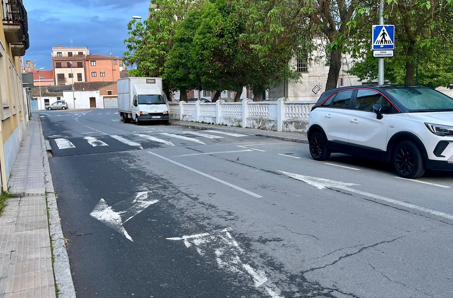 Los vecinos de Ronda de las Cruces piden al Ayuntamiento actuaciones de urgencia y que expliquen los retrasos en las mejoras de seguridad prometidas