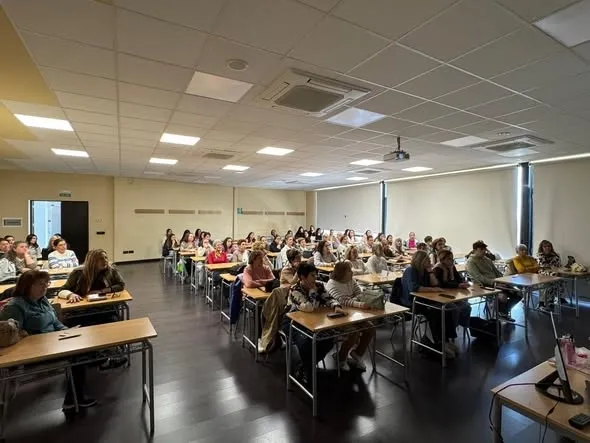 Unas 70 mujeres se interesaron por el taller de manicura