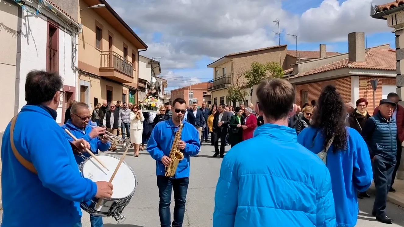 Foto 5 - Villoria se rinde a Santa B&aacute;rbara en una animada jornada de fe y tradici&oacute;n