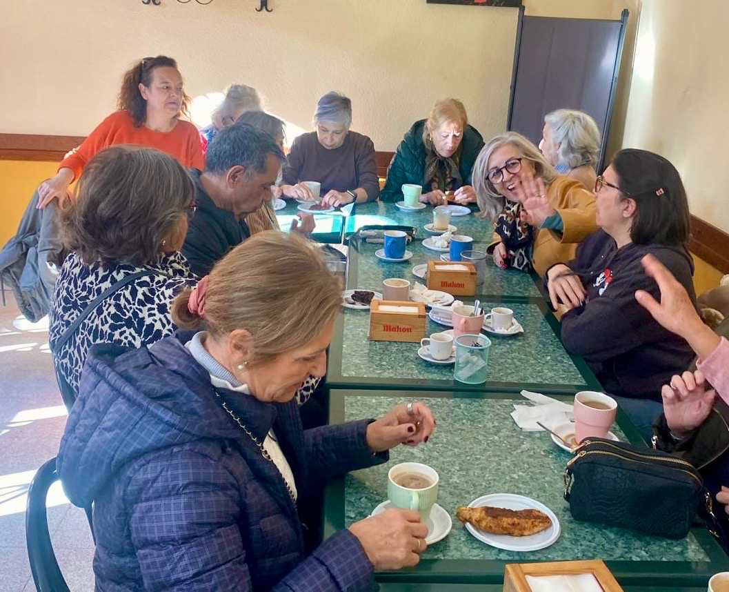 Macotera endulza el Viernes Santo con una tradicional torrijada popular