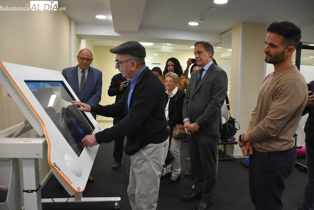 Así es Myro, el nuevo robot terapéutico de ASPACE para agilizar la rehabilitación de extremidades superiores | FOTOS: Toni Sánchez