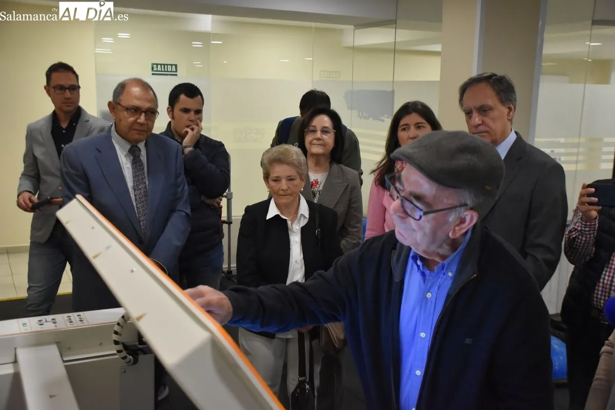 Así es Myro, el nuevo robot terapéutico de ASPACE para agilizar la rehabilitación de extremidades superiores | FOTOS: Toni Sánchez