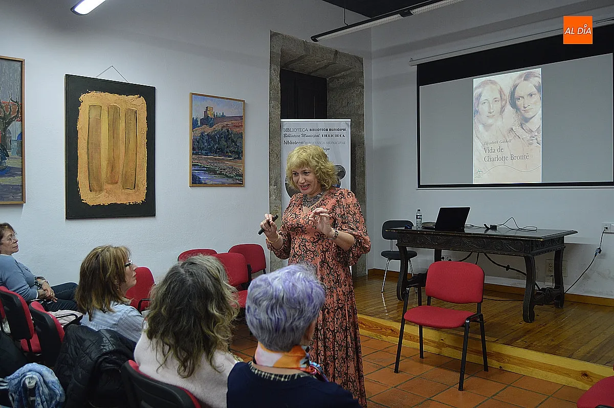 Foto 3 - Ver&oacute;nica Pensoi repasa la vida y obra de las hermanas Bront&euml; en la Casa de la Cultura