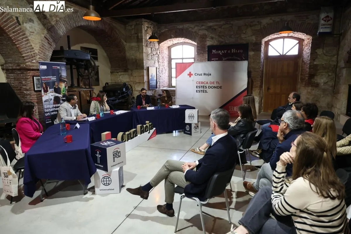 Cruz Roja Salamanca y empresas agroalimentarias analizan los retos de empleo, la captación de talento joven y el relevo generacional en el medio rural. Foto de David Sañudo