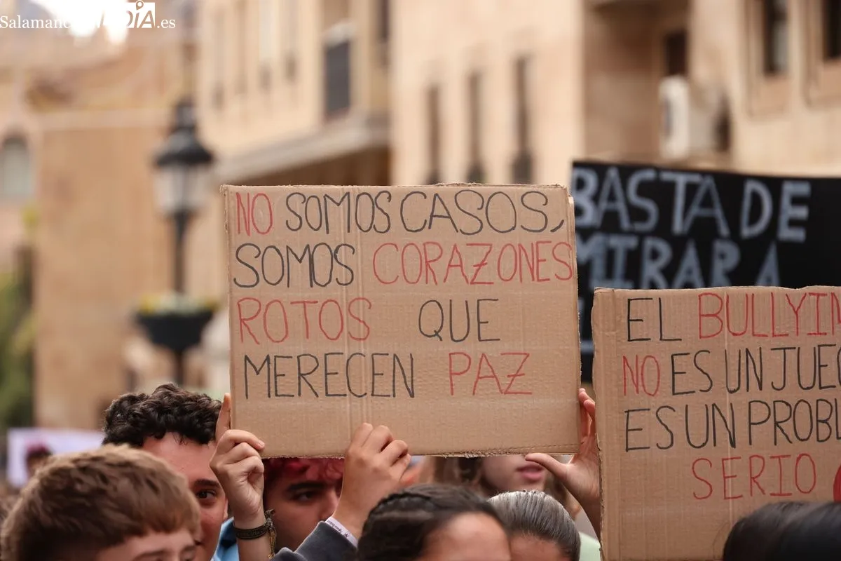 Paseo de orientación contra el acoso escolar en Salamanca