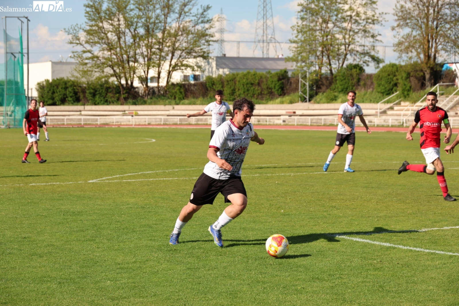 El filial del Salamanca UDS enfila el ascenso a Tercera RFEF pese a su pinchazo ante el Laguna (1-1)