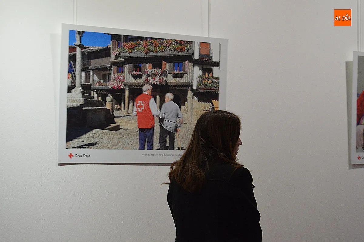 Inauguración de la exposición de Cruz Roja “Humanidad en imágenes”