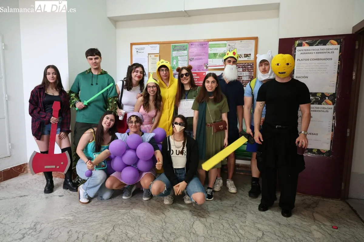 Estudiantes de Ciencias Agrarias y Ambientales celebra sus fiestas con disfraces. Foto de David Sañudo