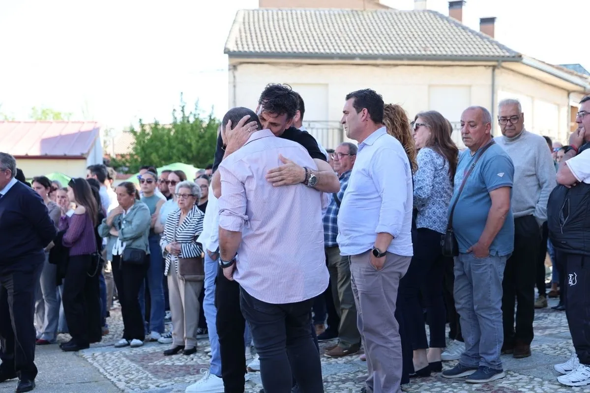 Funeral de María Caamaño en Encinas de Abajo. Fotos: David Sañudo