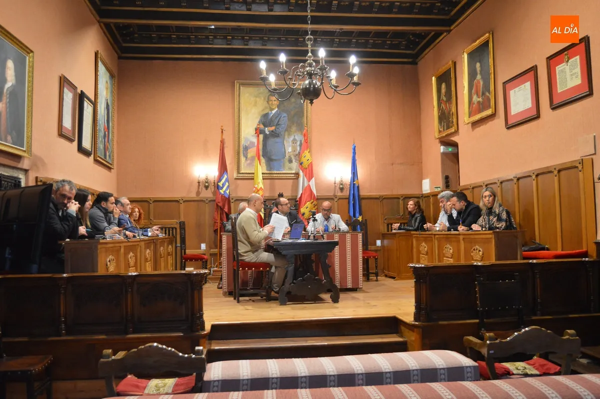 Foto 4 - A la espera de contestaci&oacute;n del dramaturgo F. Arrabal  para hacer inventario en Par&iacute;s de su legado editorial y pict&oacute;rico para formar un proyecto cultural en el Palacio de Los &Aacute;guila