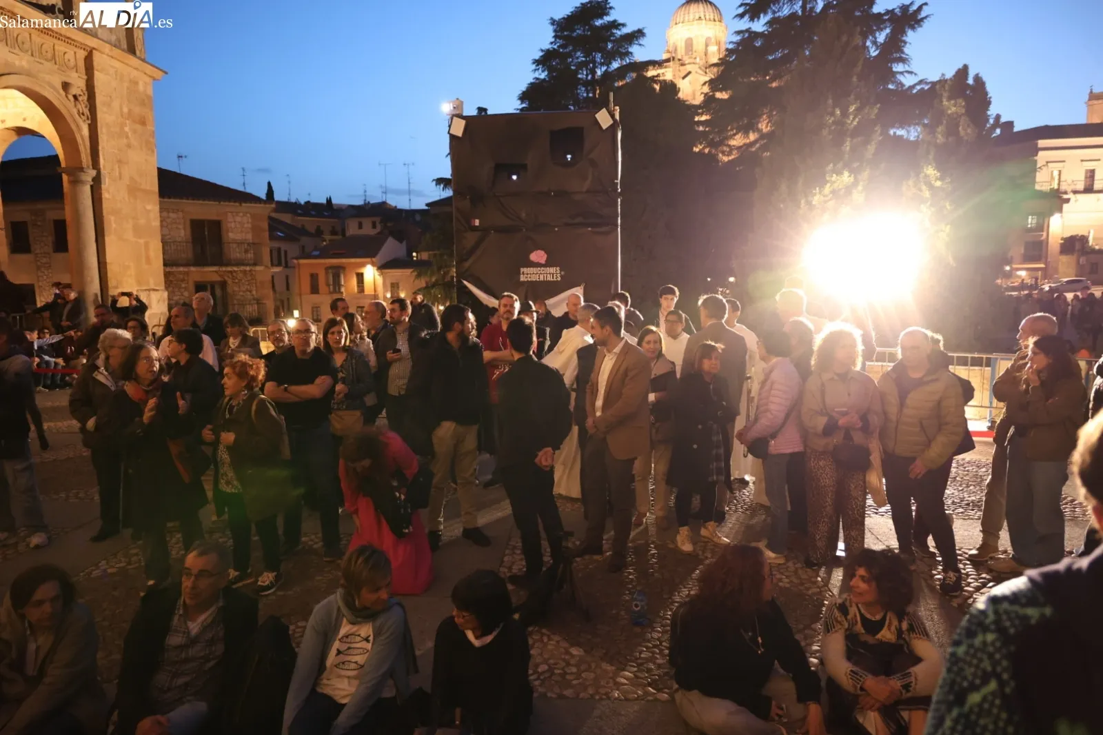 Foto 6 - V&Iacute;DEO y FOTOS | El videomapping sobre la Escuela de Salamanca llena San Esteban