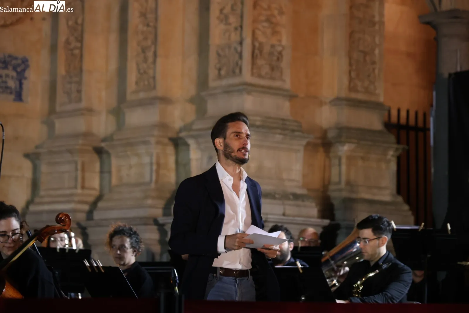Foto 9 - V&Iacute;DEO y FOTOS | El videomapping sobre la Escuela de Salamanca llena San Esteban