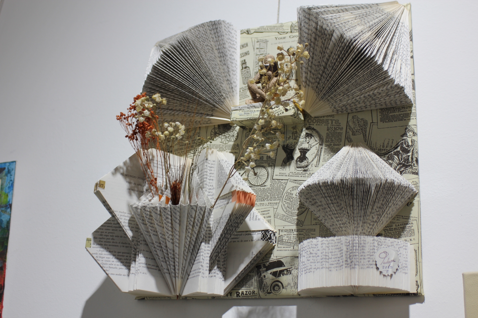 Materia Literaria, una exposición de Pedropa y Helena Robledo en la sala de El Casino para darle una nueva vida a los libros