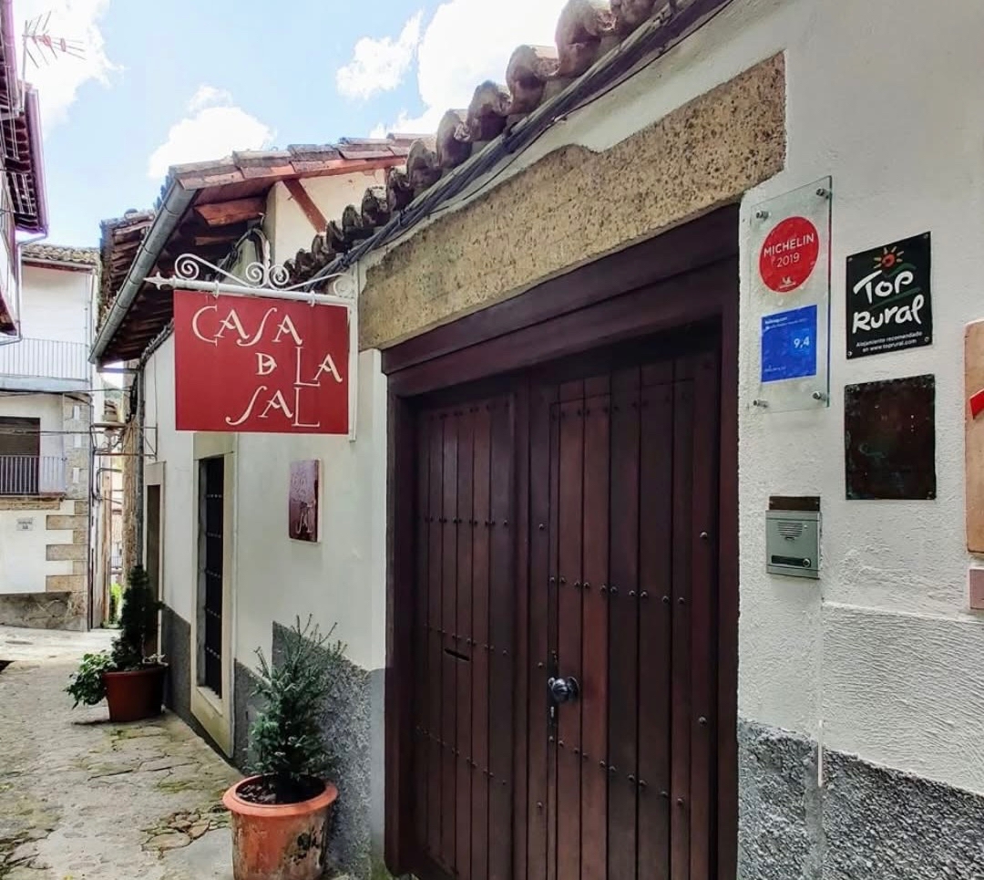 Venta del histórico hotel Casa de la Sal en Candelario