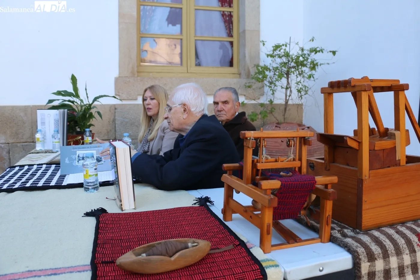 Presentación del Cuaderno 'Los telares de Lumbrales... / CORRAL