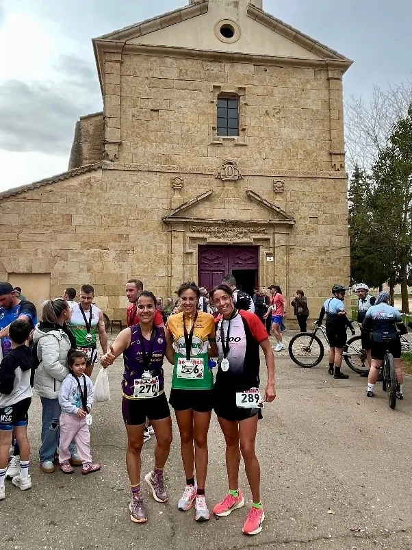 Foto 5 - Ignacio Regalado y Ver&oacute;nica Rodr&iacute;guez se imponen en Arabayona en la festiva II Carrera Popular Cristo de Hornillos