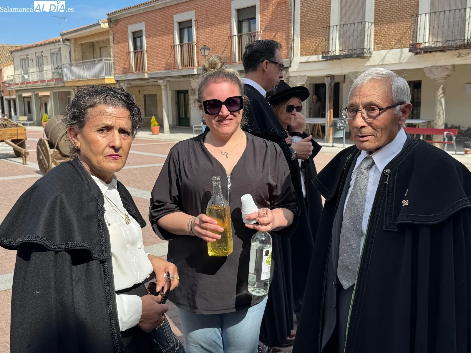 Foto 7 - Santiago de la Puebla re&uacute;ne a m&aacute;s de un centenar de participantes en el XXI Encuentro de Amigos de la Capa