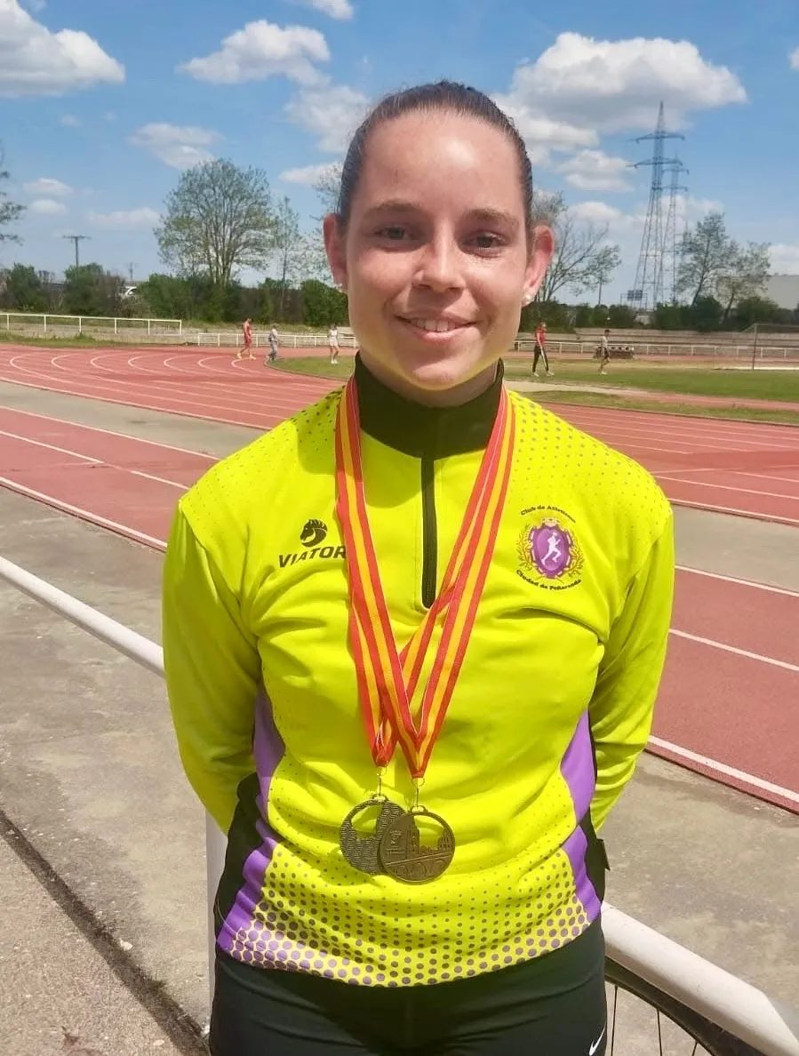 Foto 2 - Gran &eacute;xito del atletismo base pe&ntilde;arandino: nueve medallas, triunfos y actuaciones destacadas en el Helm&aacute;ntico