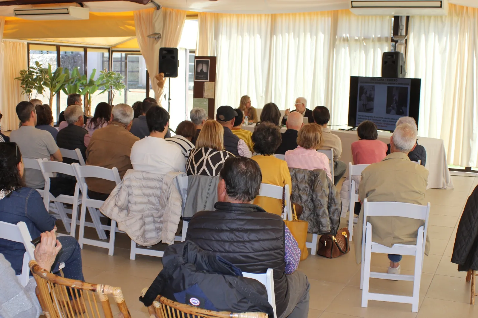 Las Segundas Jornadas Culturales en el Cuartón de Inés Luna recuperan la fascinante figura de su dueña de la mano del profesor e investigador Alfredo García Vicente | FOTOS: Fernando Sánchez Gómez