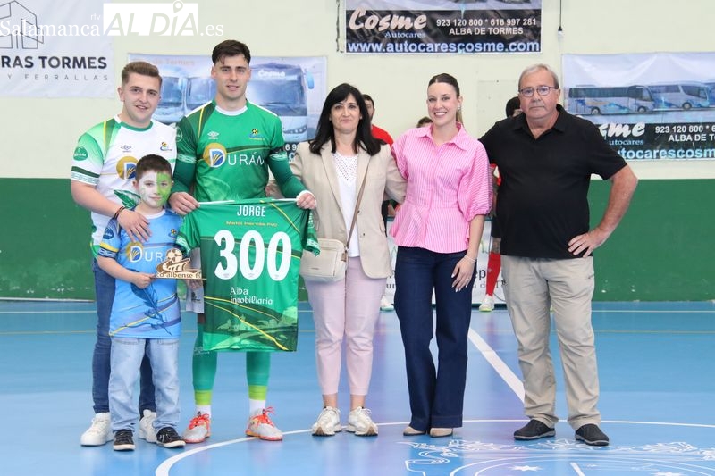 El Piensos Durán Albense rinde homenaje a Jorge Blázquez por sus 300 partidos con el club