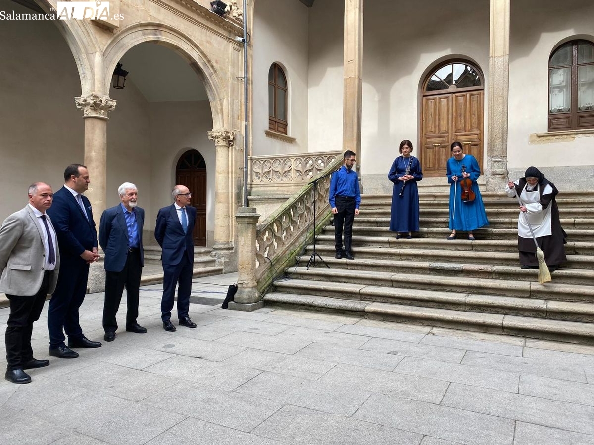 Foto 5 - El teatro de Denis Rafter volver&aacute; a las iglesias de Salamanca con la figura de San Juan de la Cruz