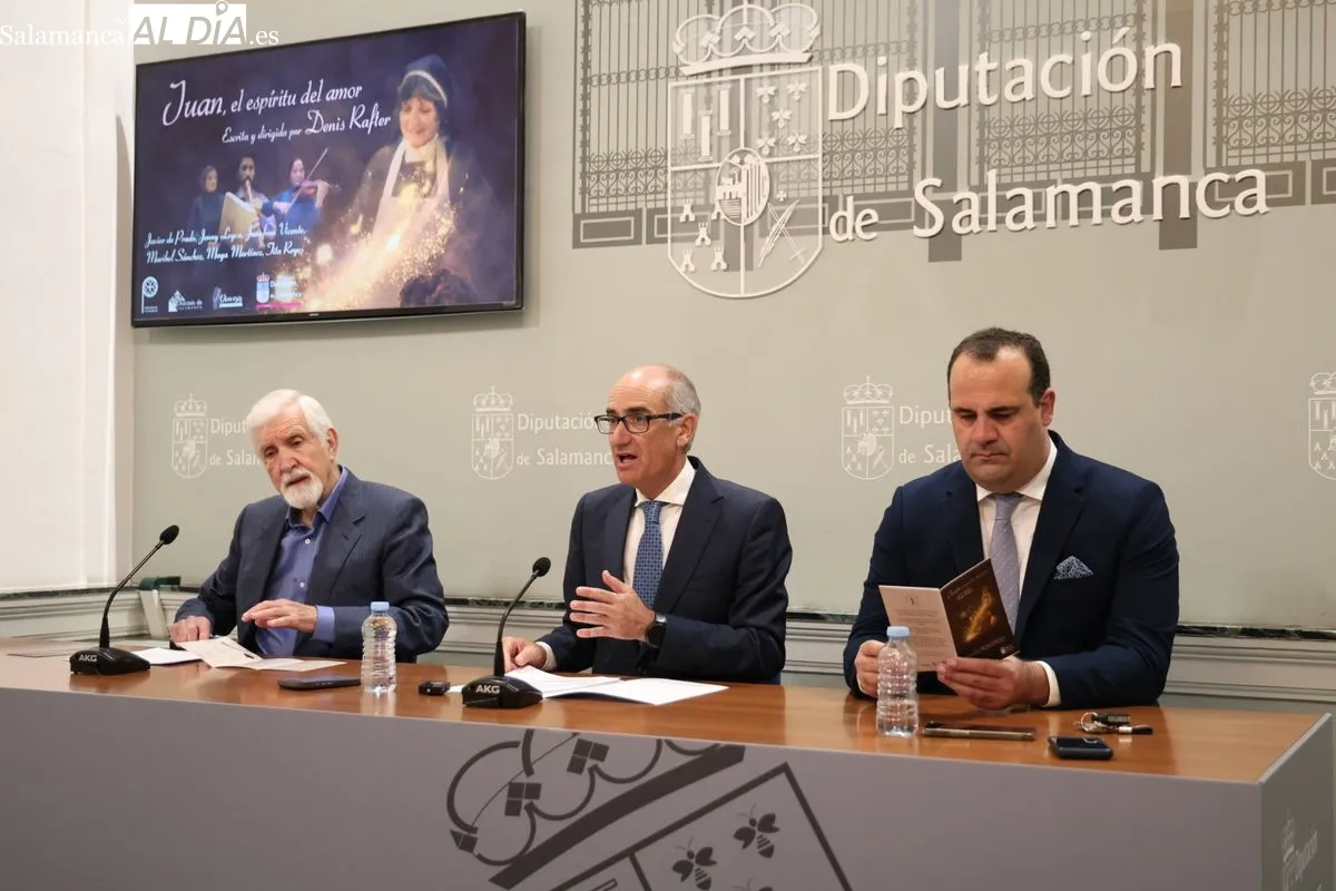 El teatro de Denis Rafter vuelve a recorrer las iglesias de Salamanca con la figura de San Juan de la Cruz. Foto David Sañudo