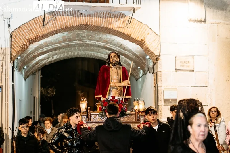 Foto 3 - El parque del Espol&oacute;n enmarca la procesi&oacute;n del Huerto en Alba