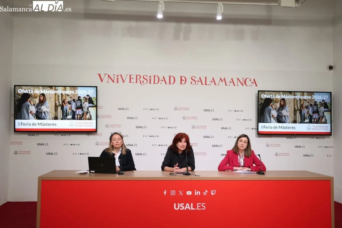 Rueda de prensa de la vicerrectora de Estudiantes, Marta Gutiérrez; la delegada del rector para Estudios de Postgrado, María Teresa Escribano; y la directora del SPIO, María Dolores García. Foto D. Sañudo
