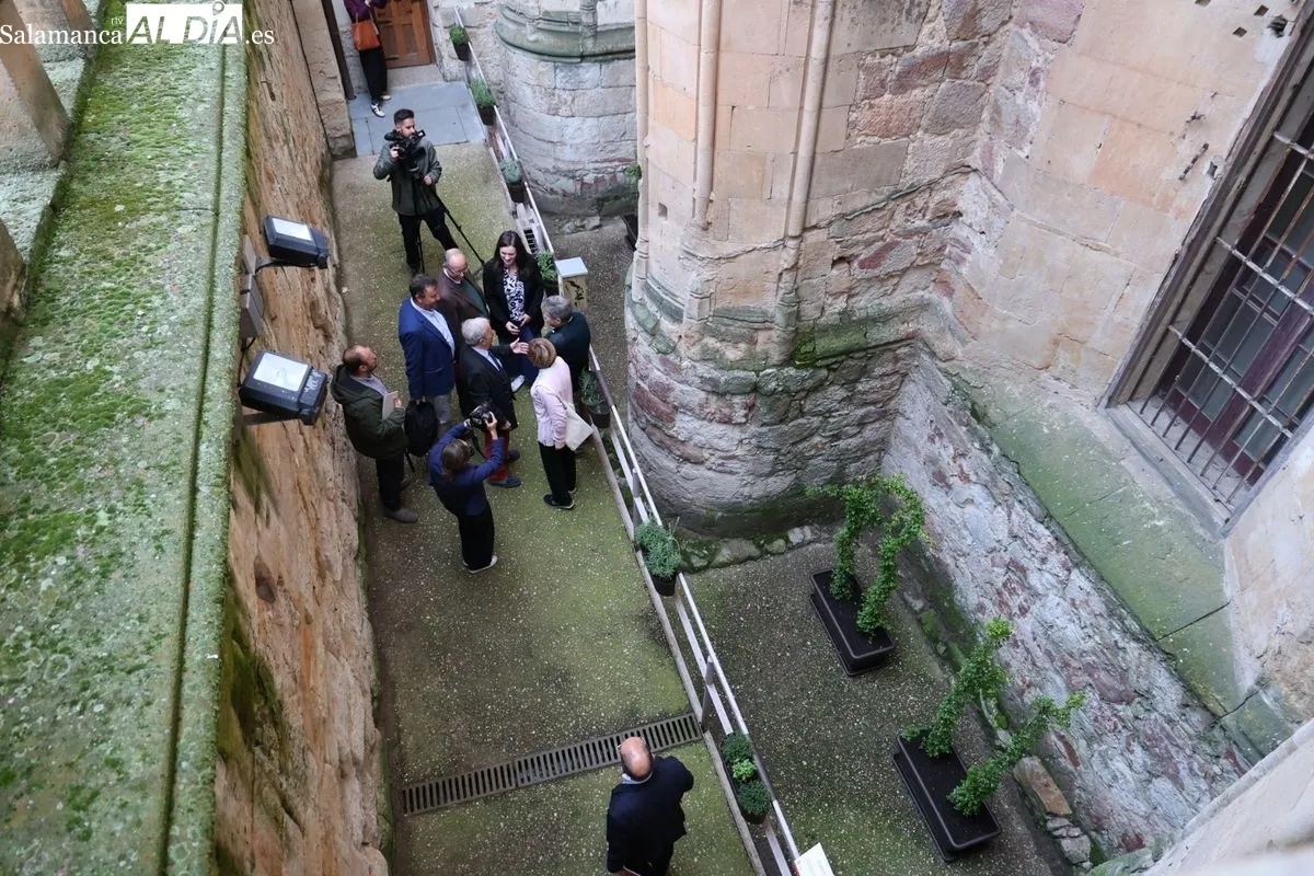 Inauguración del nuevo refugio para insectos en pleno centro de Salamanca, en el patio de la Casa-Museo Unamuno. Foto de David Sañudo