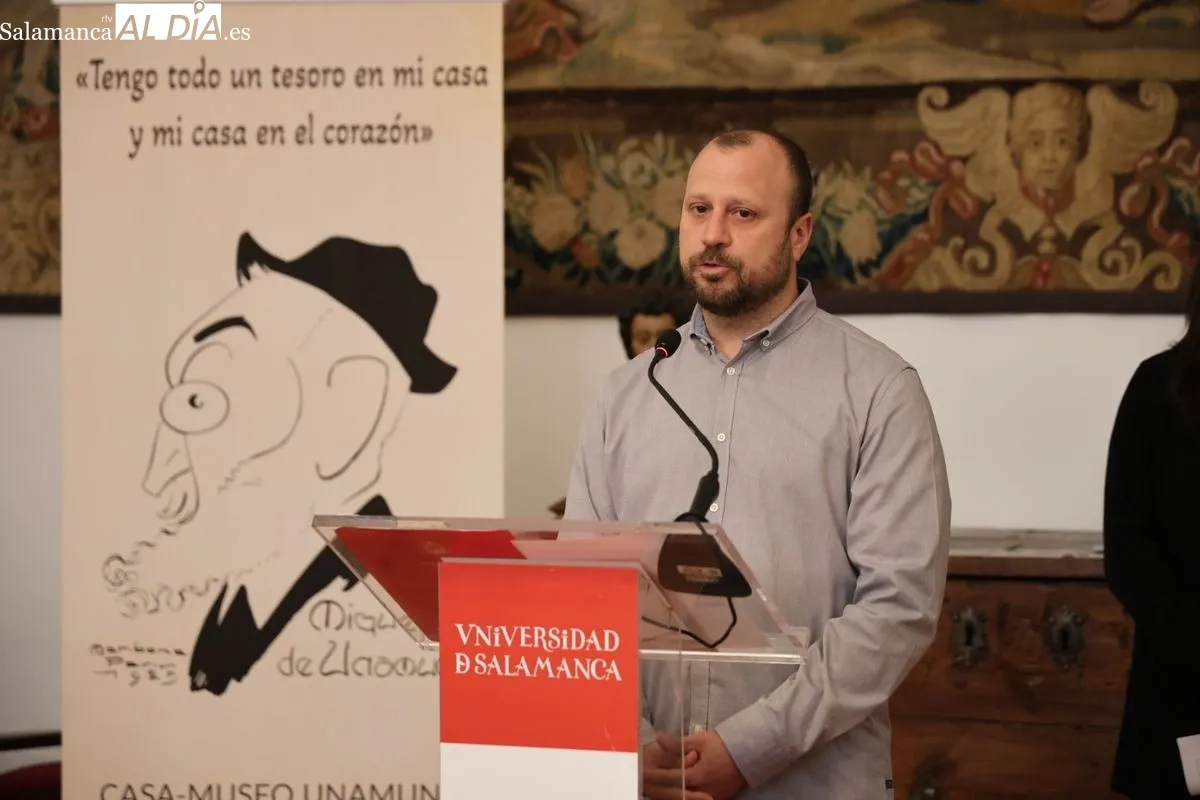 Inauguración del nuevo refugio para insectos en pleno centro de Salamanca, en el patio de la Casa-Museo Unamuno. Foto de David Sañudo