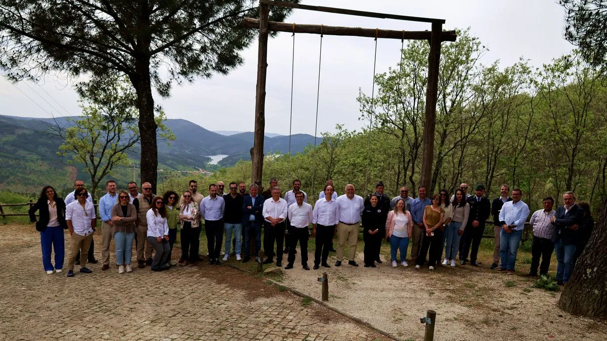 El escudo portugués contra incendios en la frontera salmantina avanza a buen ritmo