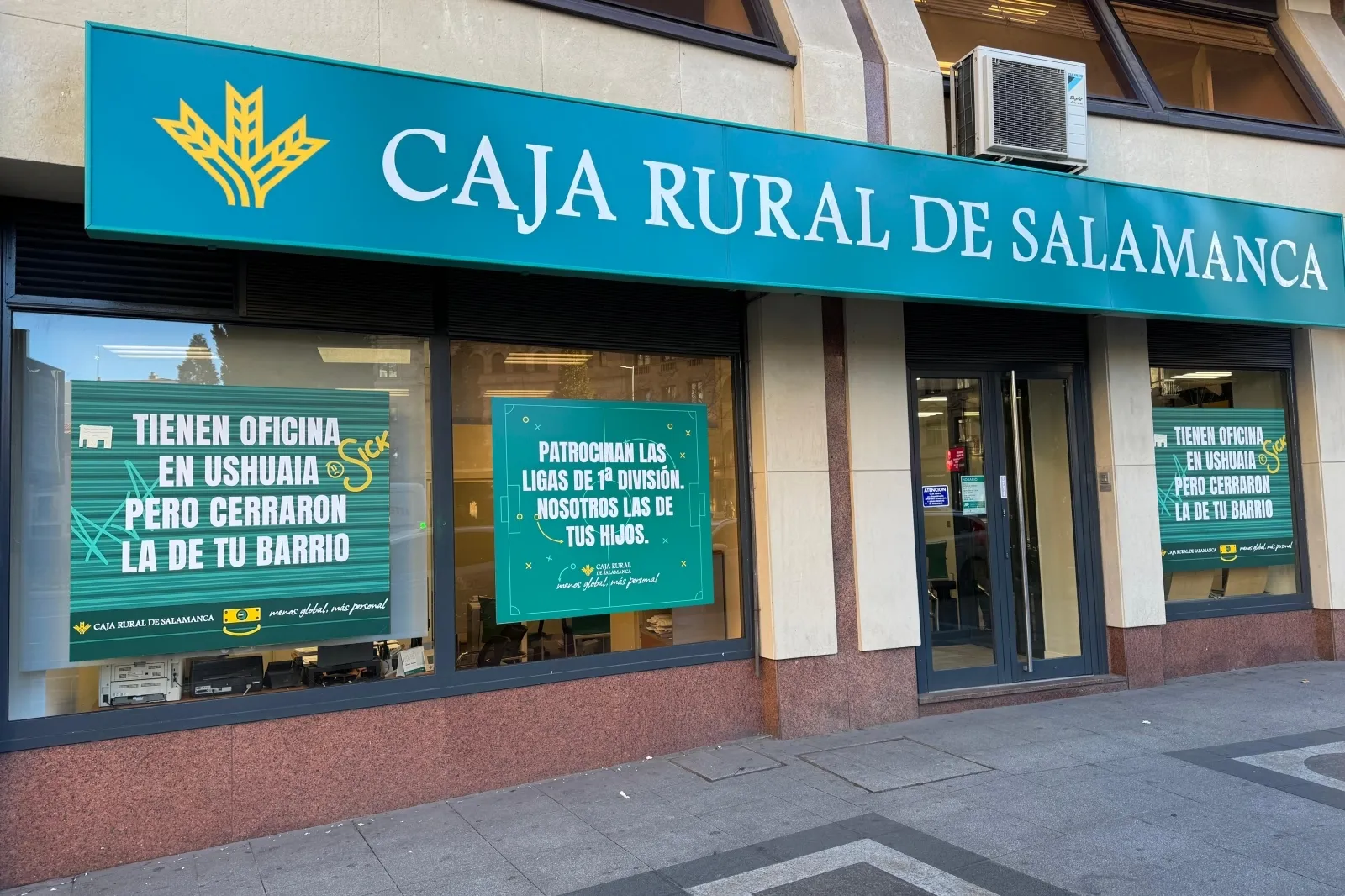 Foto 4 - 'Menos global, m&aacute;s personal', Caja Rural de Salamanca reivindica la banca de proximidad