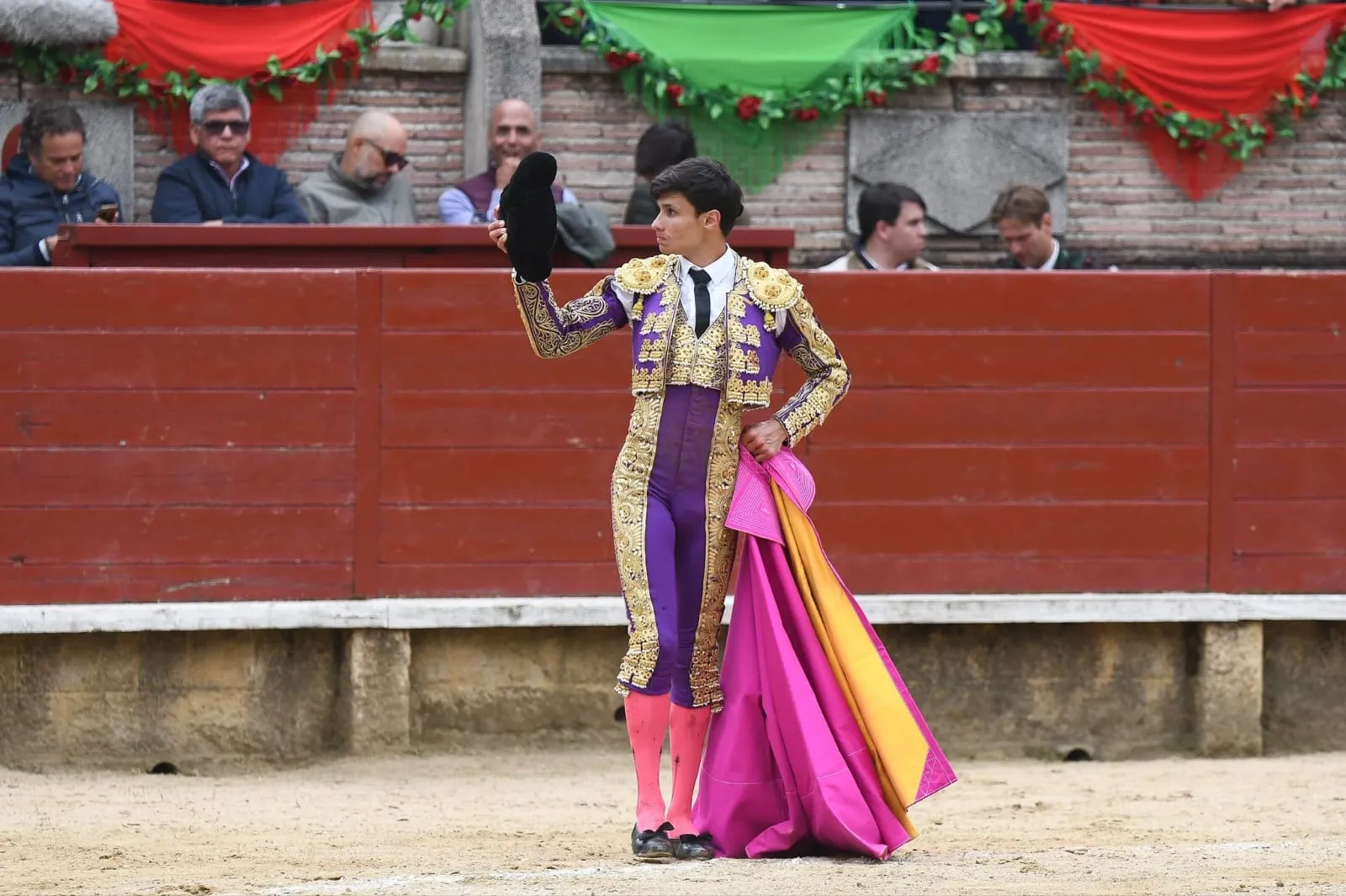 Foto 5 - Manuel Diosleguarde corta una oreja de peso en la Copa Chenel